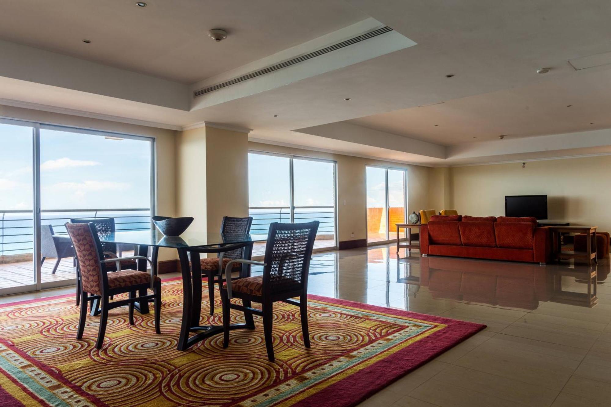 Marriott Venezuela Hotel Плайя-Гранде Экстерьер фото